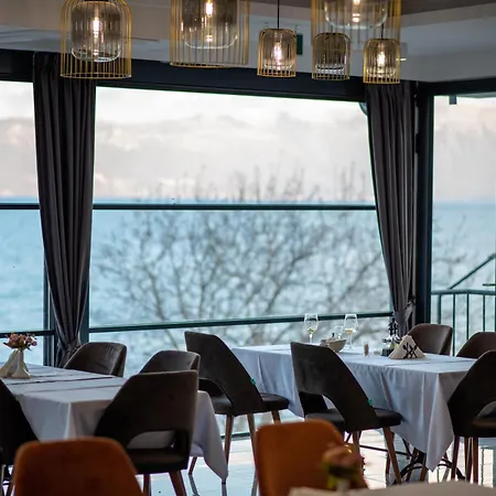 Hotel Dishli &