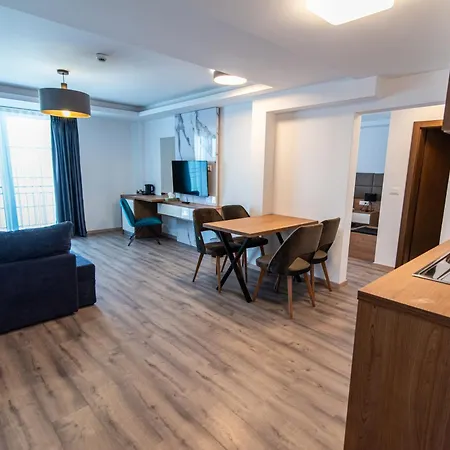 Dishli & 4* Struga